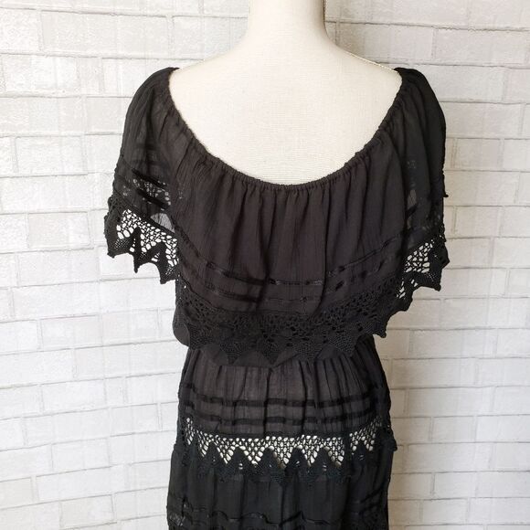 ON Off Shoulder Black with Crochet Details - Picture 3 of 5